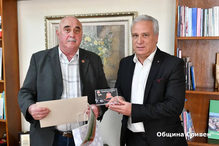 Димитър Митев получи почетен плакет от Съюза на офицерите и сержантите от запаса и резерва