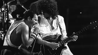 Рок групата Queen пуснанеиздавано до този моментпарче с участието наФреди