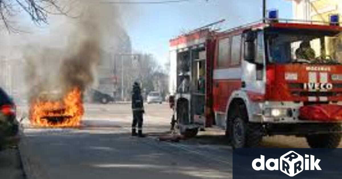 На 12 октомври, след постъпил сигнал в 13.17 часа, огнеборците