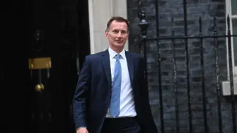 Вдигане на данъците обеща новият финансов министър на Великобритания