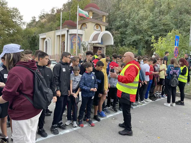 Близо 250 ученици изкачваха скоростно Хамам баир в състезание на Ротари клуб-Сливен