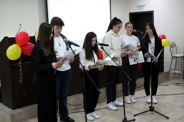 С Испания в сърцето: Горещи ритми и вълнуващи рецитали в ПГРЕ "Г. С. Раковски"