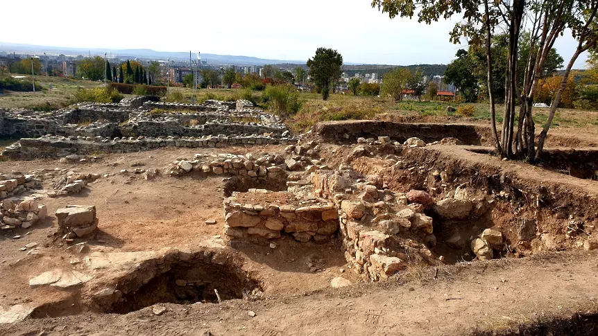 Успешен археологически сезон отчете директорът на РИМ Сливен след проучване на крепостта Туида