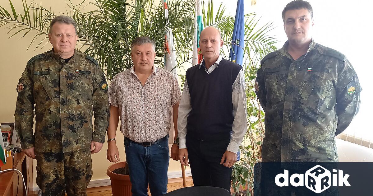 На 18 октомври полк. Иван Иванов – началник на Военно