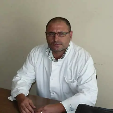 Два дефибрилатора дарява за хората в Пазарджик новият шеф на РЗИ