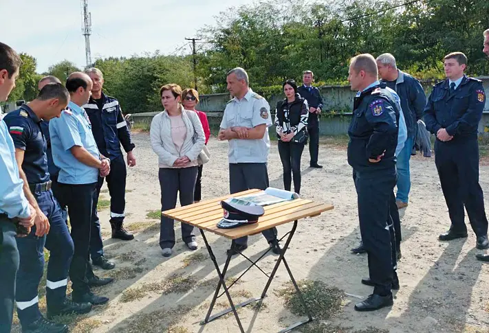 Български и румънски пожарникари проведоха съвместно учение в Кълъраш