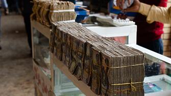 Иракските власти разследват кражбата на 2 5 милиарда долара от данъчните