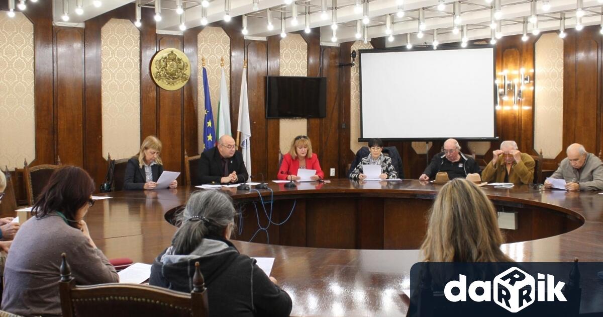 Журналистът и писател Нели Пигулева е новият председател на Обществено-експертният