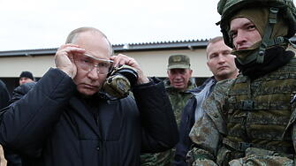 Руският президент Владимир Путин посети тренировъчна площадка за да види