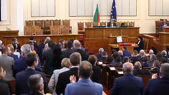 Депутатите избраха единодушно и 7 заместник председателя на Народното събрание Това са