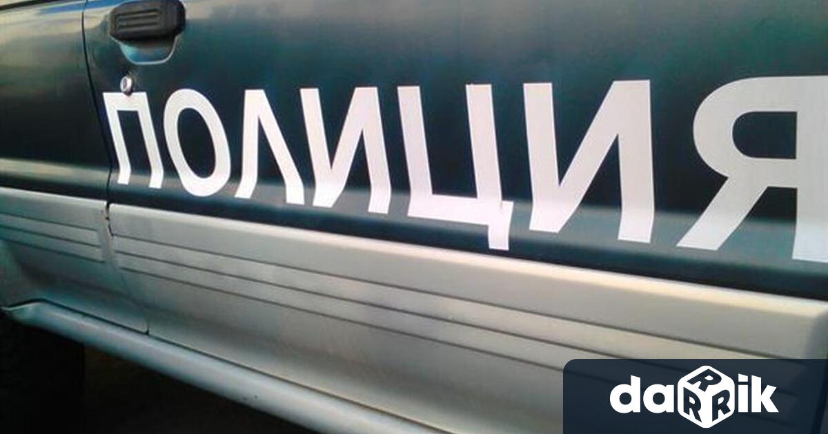 Двама са в болница след сбиване между две компании в