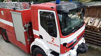 Три екипа на пожарната в Златоград гасили пожар в местността