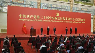 Си Дзинпин си осигури трети мандат като лидер на Китай