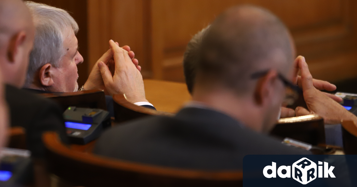 Депутати коментираха пред журналисти дали днес, 21 октомври, ще бъде
