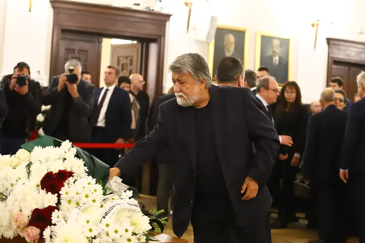 Вежди Рашидов