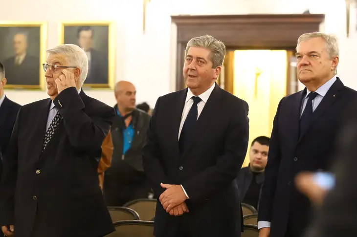 България се сбогува с акад. Антон Дончев