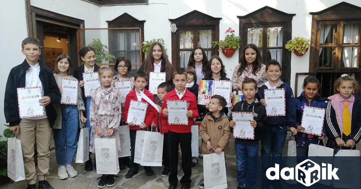 Над 400 деца от Сливен и общината се включиха в