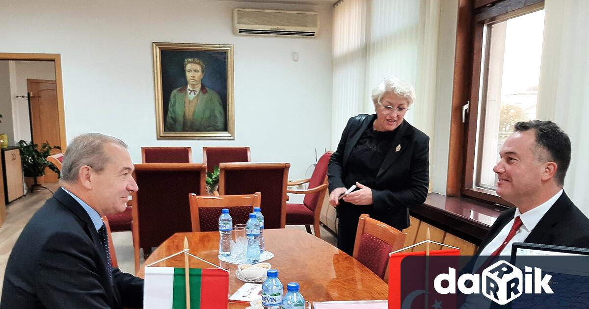 Областният управител на Област Плевен Иван Петков се срещна в