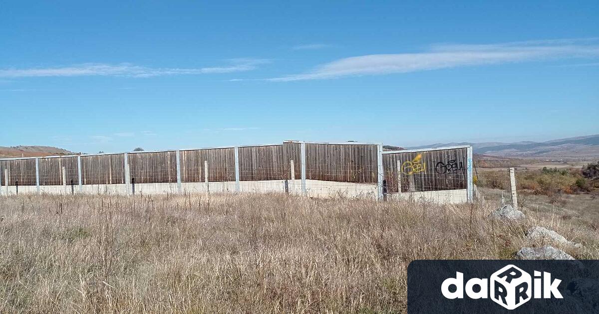 Надлез за мечки и подлез, условно определен за преминаването на