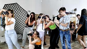 Изложба със снимки на младежи Фоторепортажи Пазарджик диша предстои да