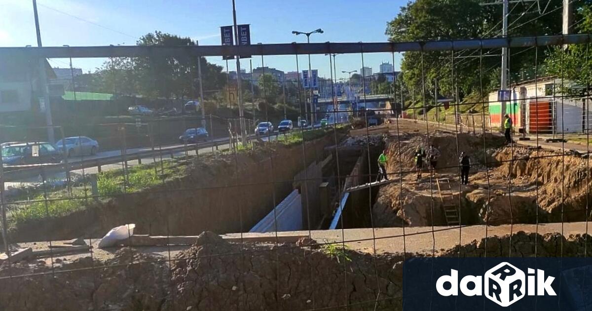 80 - годишна женае паднала в изкопа, който се прави