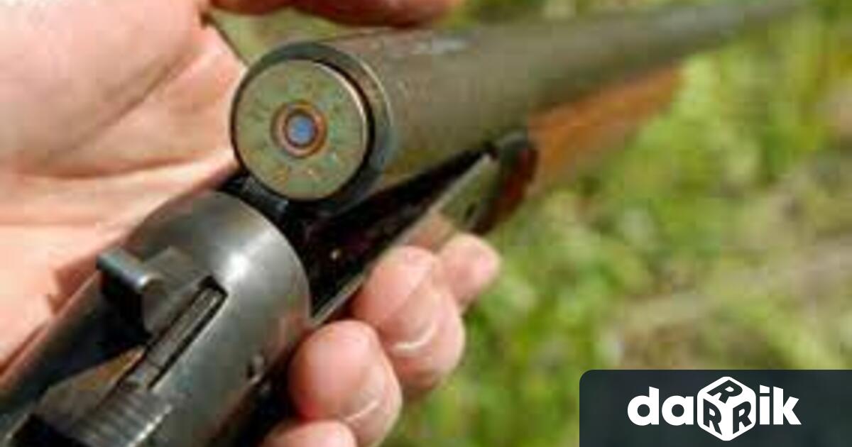 Служители на РУ-Твърдица са иззели незаконно оръжие от частен дом