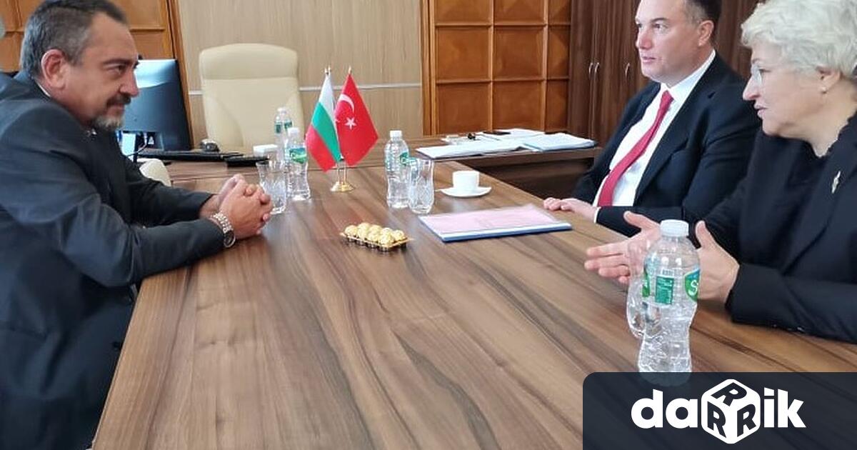 Председателят на Общински съвет - Плевен Мартин Митев се срещна