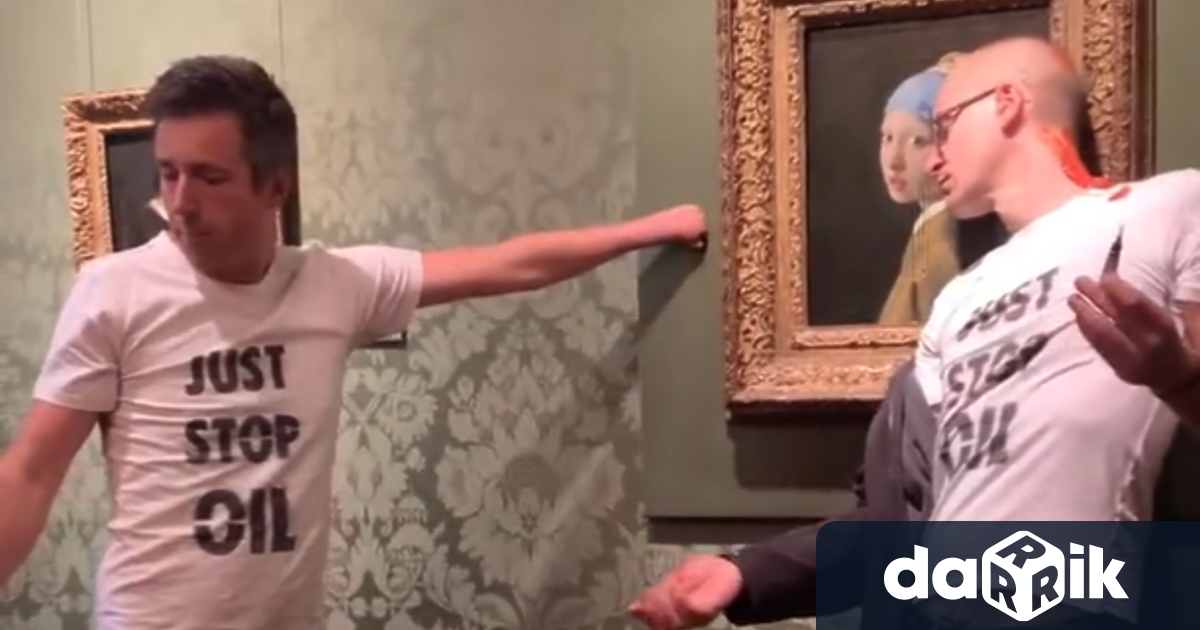 Активист срещу климатичните промени си залепи днес главата за стъклената