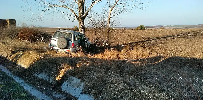 Жена и дете ранени във верижна катастрофа