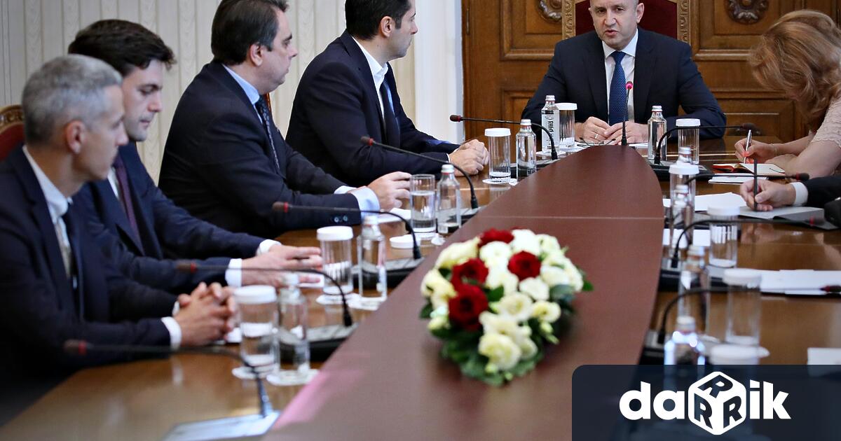 Държавният глава Румен Радев ще проведе консултации за съставяне на