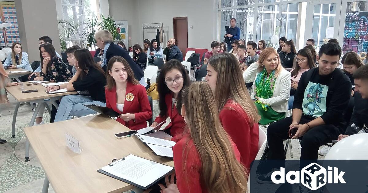 В навечерието на 1 ноември, Младежки център – Добрич организира