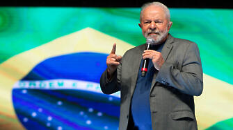 Бившият бразилски президент Лула да Силва който беше фаворит в