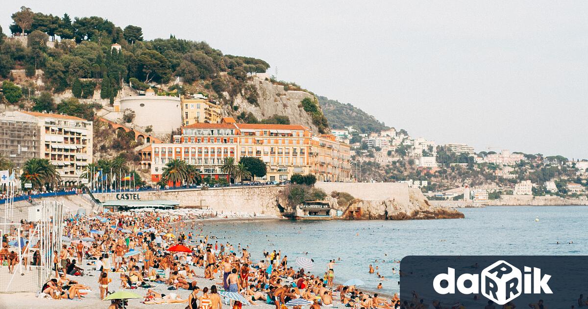 В части от Франция и Испания се наблюдаванеобичайно топъл късен