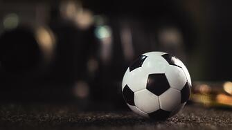 Спортното шоу на Дарик с водещи Томислав Русев и Ирина