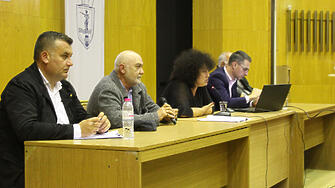 ВПленарна зала се проведе организираното от Община Русе публично представяне