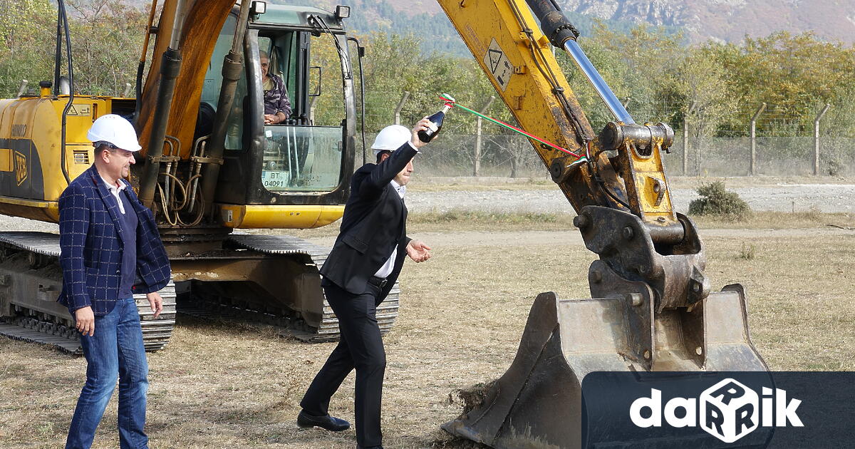 Изграждането на колектор за отпадъчни води започна ВМЗ Сопот. Целта