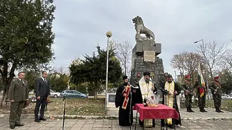 На Архангелова Задушница Враца почете паметта на загиналите герои във войните