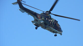 Хеликоптер и екипи от четири пожарни служби в РДПБЗН Кърджали се