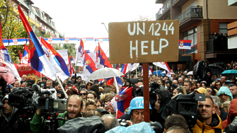 Няколко хиляди етнически сърби се събраха днес 6 ноември на