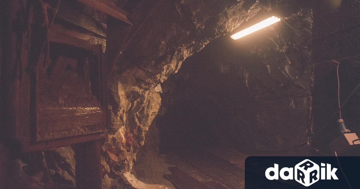 Четирима миньори бяха ранени, двама от които тежко, след експлозия