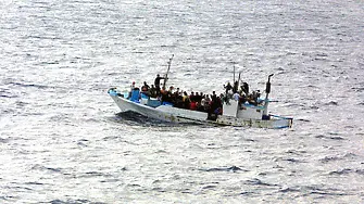 Най-малко 20 мигранти се удавиха след корабокрушение край гръцкия бряг