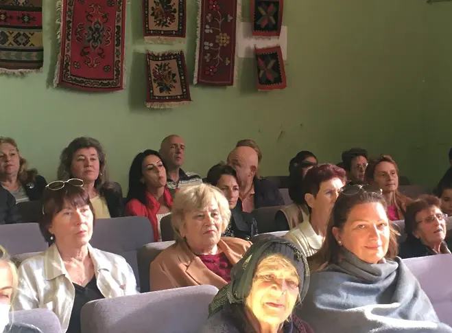 Дора Куршумова за котленския килим: Произведение на изкуството, разказващо приказки 