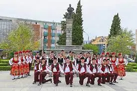 Ансамбълът за народни песни и танци  в Сливен с концерт на тема „Нощ на Тракия“ 