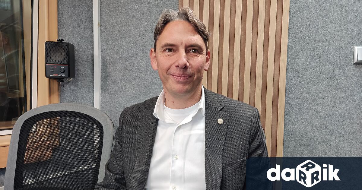 Няма разделение в Продължаваме промяната, заяви д-р Васил Пандов в