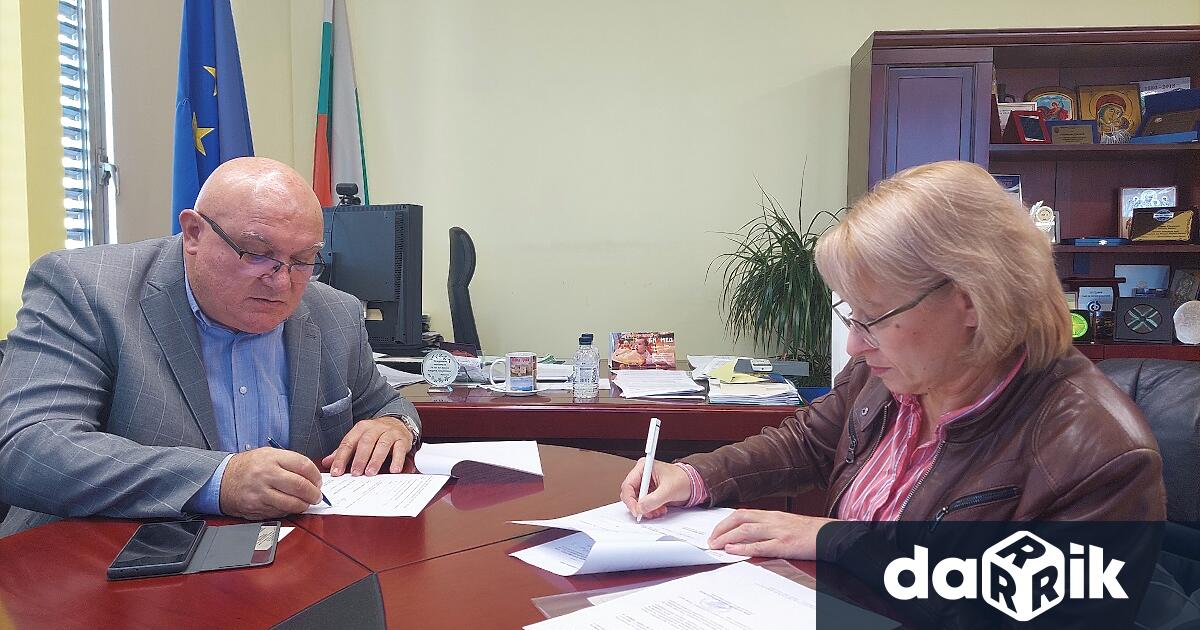 Кметът д-р Цветан Ценков проведе среща с доц. д-р инж.