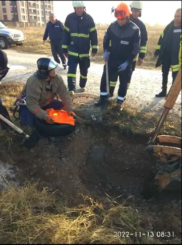 Заради инцидента с мъжа, който стоя 11 часа в тръба, проверяват дупките по Коматевско шосе
