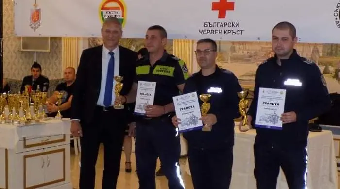Първа награда спечели Георги Соколов от Од на МВР Кюстендил в конкурса „Пътен полицай на годината“