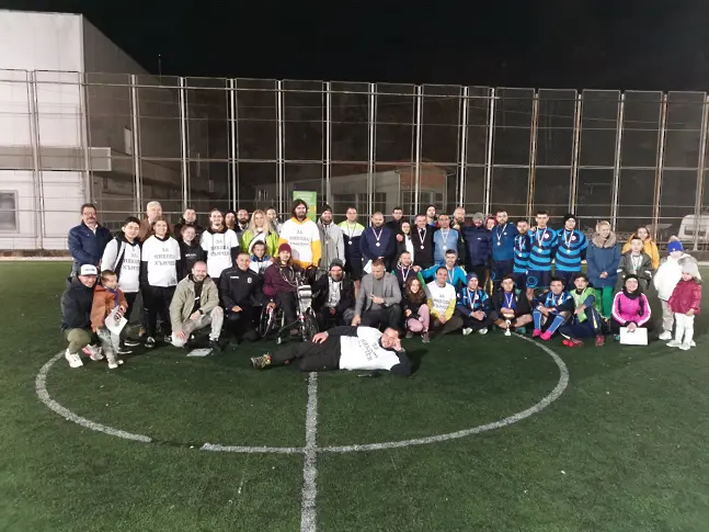 Близо 8 000 лв. събра благотворителният турнир по футбол в помощ Никола в Смолян 