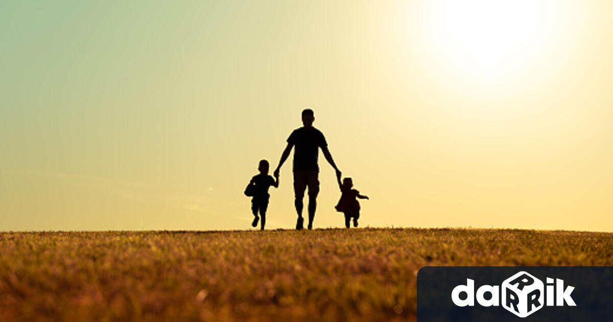 “Ролята на бащата не трябва да бъде само спомагателна и