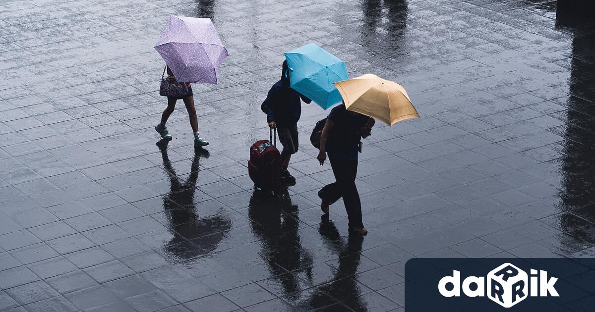 В петък над страната ще е предимно облачно. Минималните температури